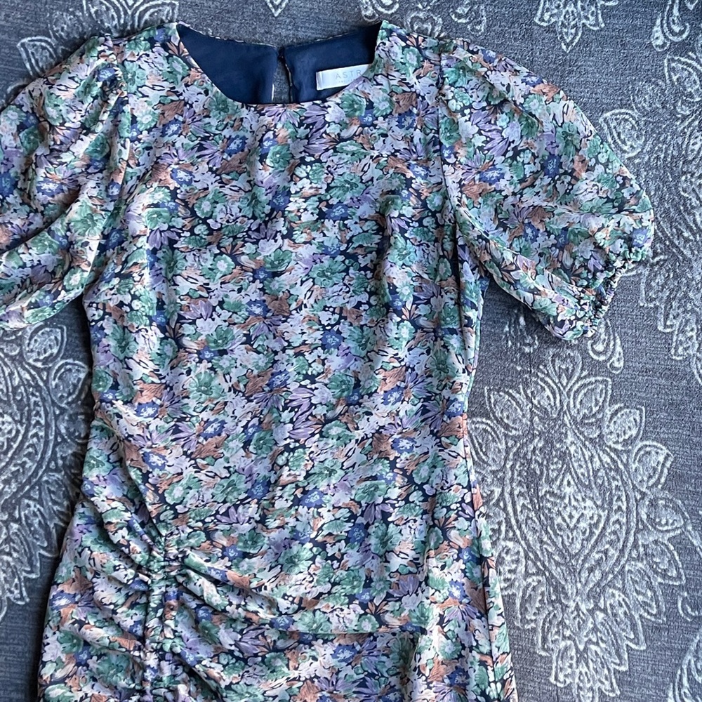 ASTR The Label Puff Sleeves Floral Ruffles Asymmetrical Hi low Midi Dress Large - Picture 6 of 14